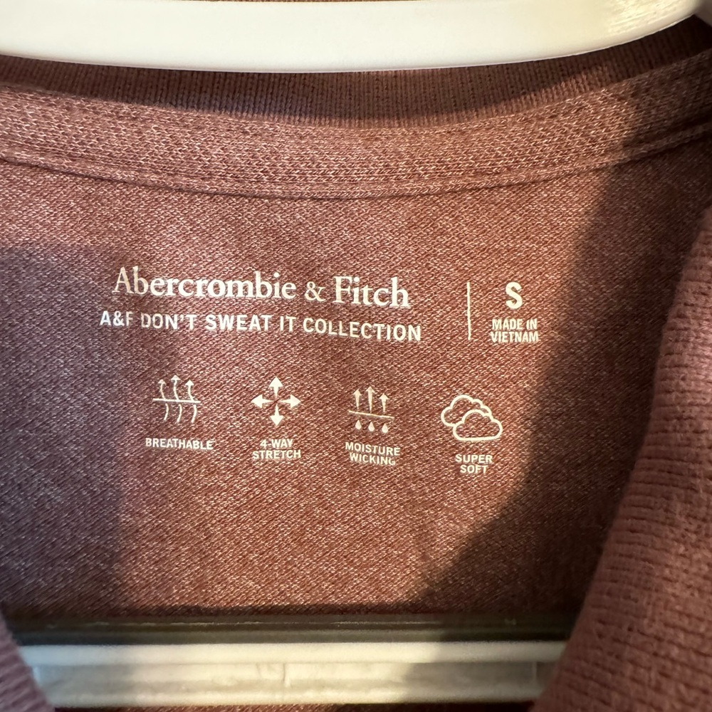 Abercrombie and Fitch men’s small polo shirt - Picture 2 of 3